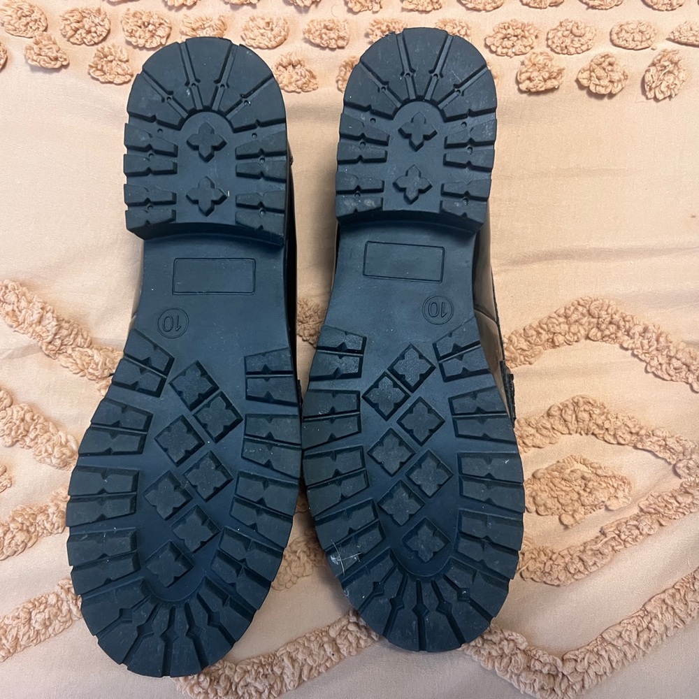 Old Navy Black Flats with Chunky Sole - Picture 3 of 4